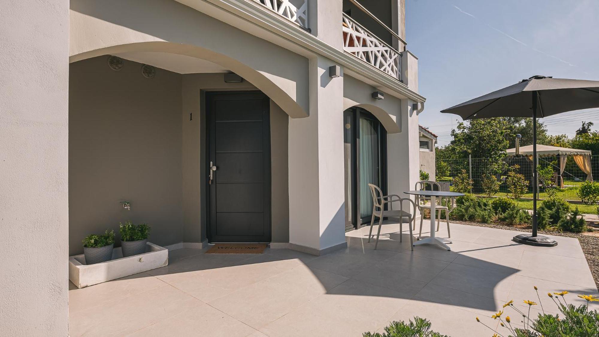 Electra Beachfront Suites, Nea Irakleia Nea Iraklia Exterior foto