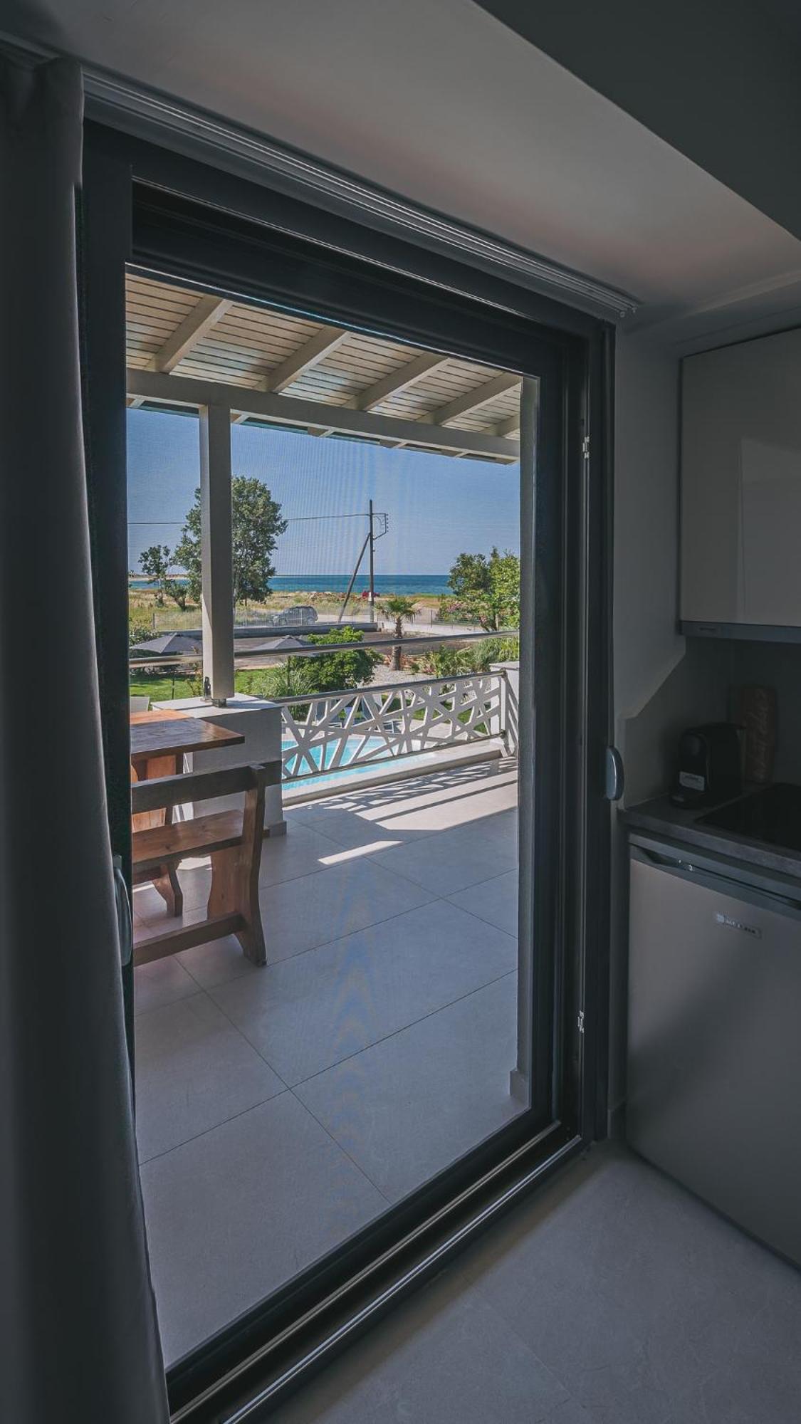 Electra Beachfront Suites, Nea Irakleia Nea Iraklia Exterior foto