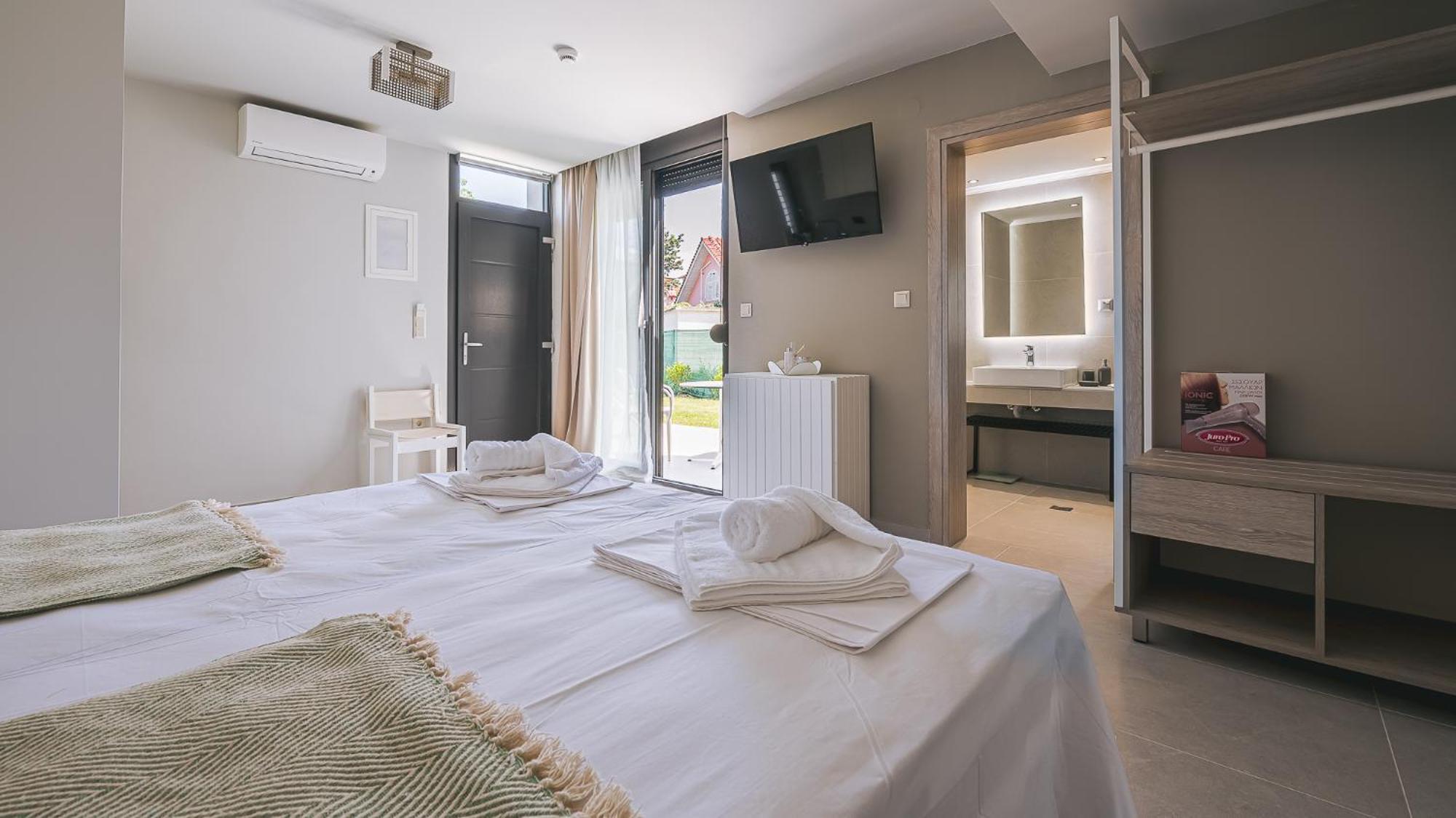 Electra Beachfront Suites, Nea Irakleia Nea Iraklia Exterior foto